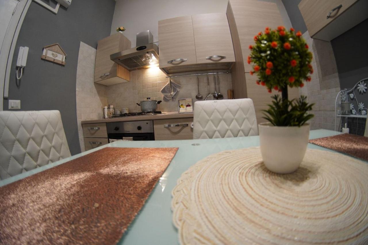 Lilly'S House Apartment Castellammare di Stabia Exterior photo