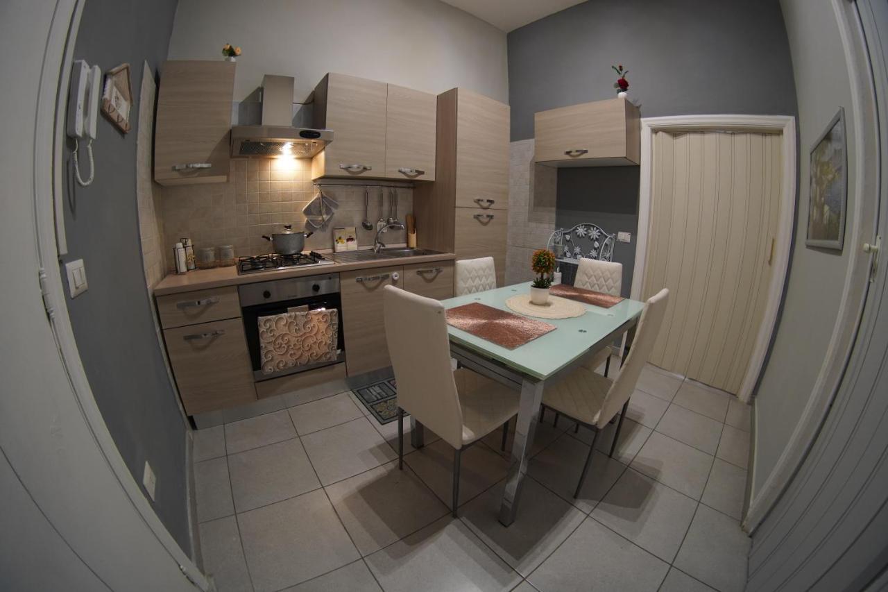 Lilly'S House Apartment Castellammare di Stabia Exterior photo